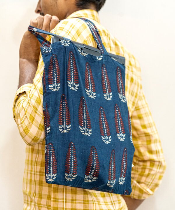 cotton eco friendly tote bag for shopping that fits in your pocket