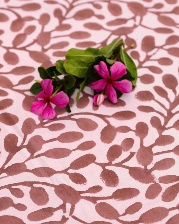 Kalaaai Table cloth for 6 seater dining table in brown color