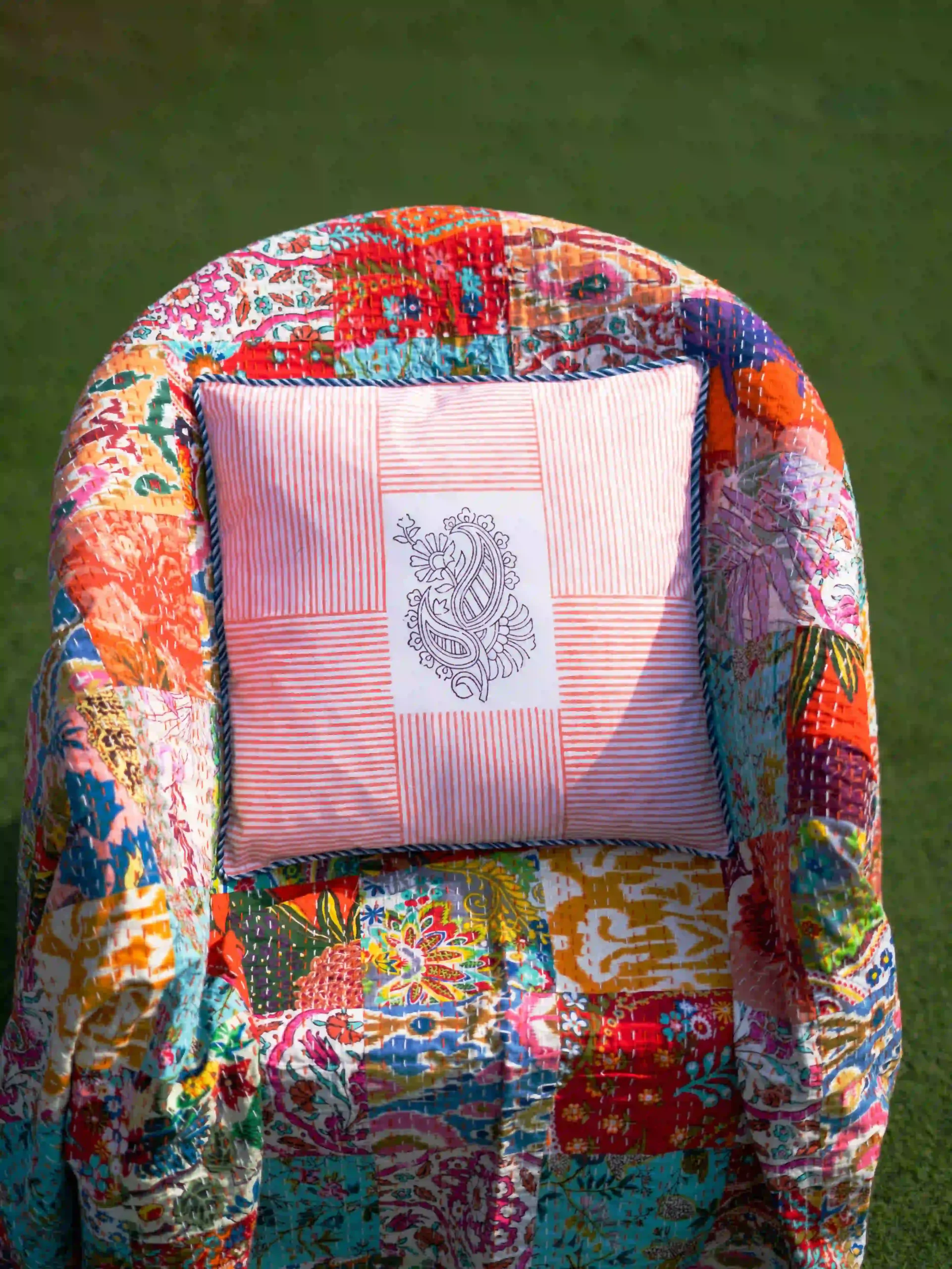 K-Cu-Paisely-ss25---b Peach paisely cushion cover in organic cotton hand block printed by kalaaai studio. reversible cushion cover